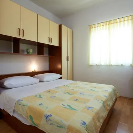 Apartment Mare - 30 M From Pebble